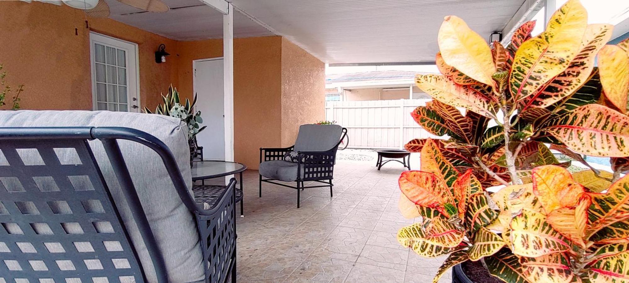 Loft Close To Downtown, Raymond James Stadium, Airport And Many More Places タンパ エクステリア 写真