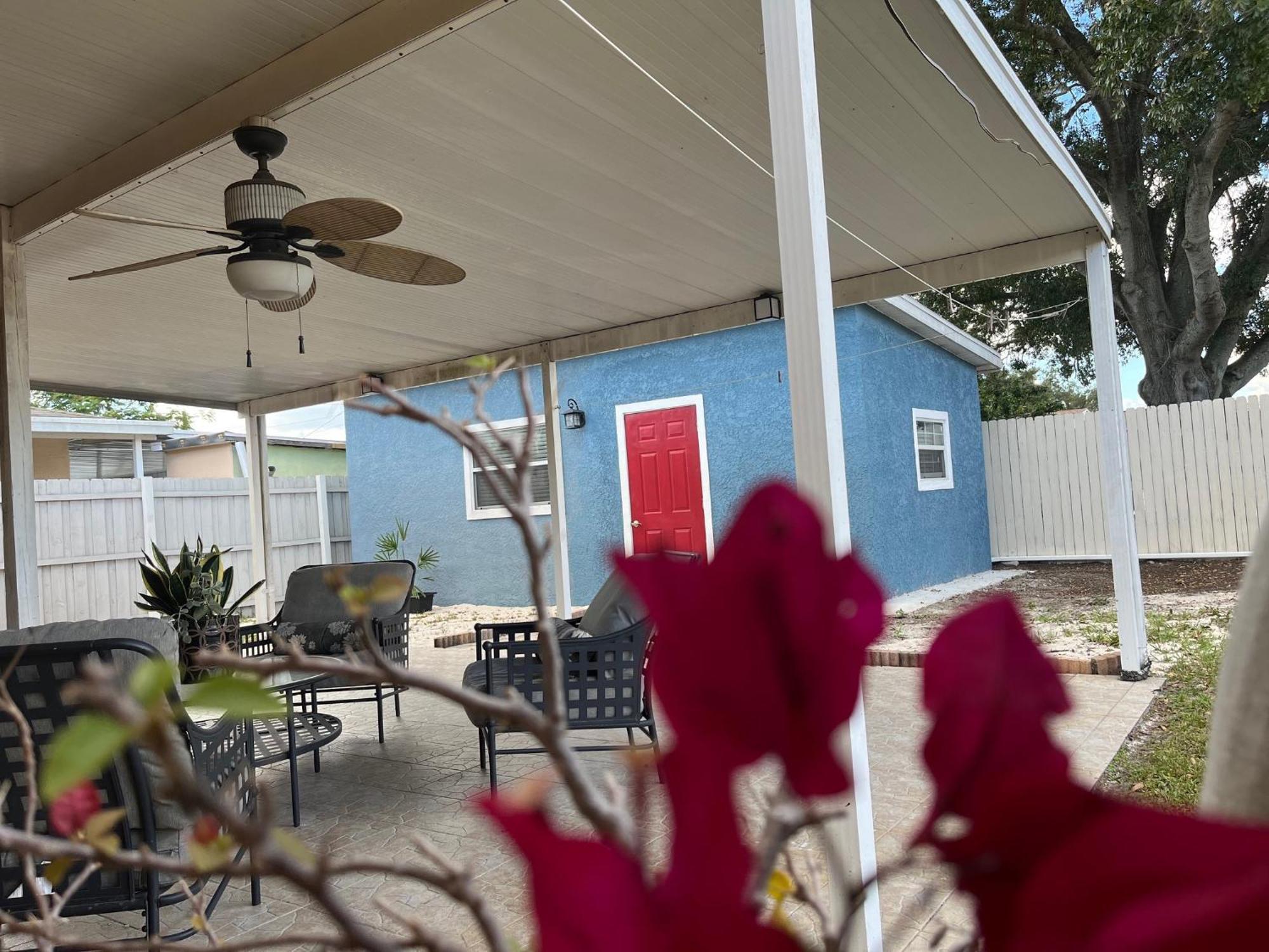 Loft Close To Downtown, Raymond James Stadium, Airport And Many More Places タンパ エクステリア 写真